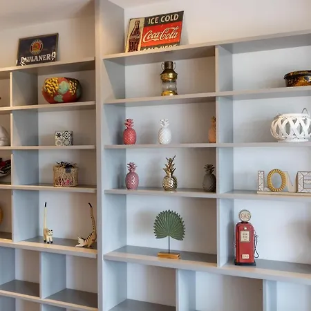 Sous Les Remparts La Maison Pimprenelle